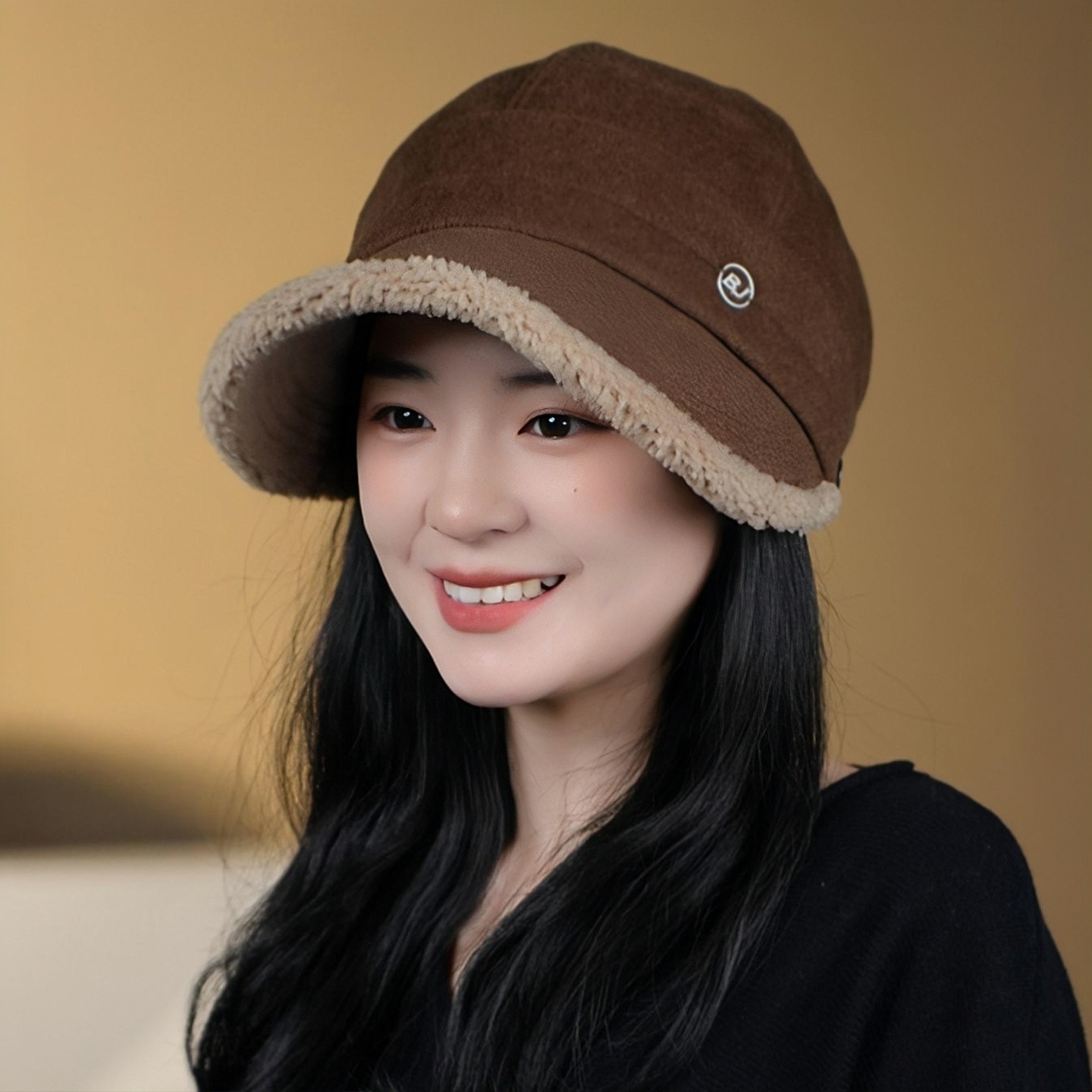 2025羊羔绒秋冬鸭舌帽时尚保暖简约加厚法式休闲百冬天搭渔夫帽