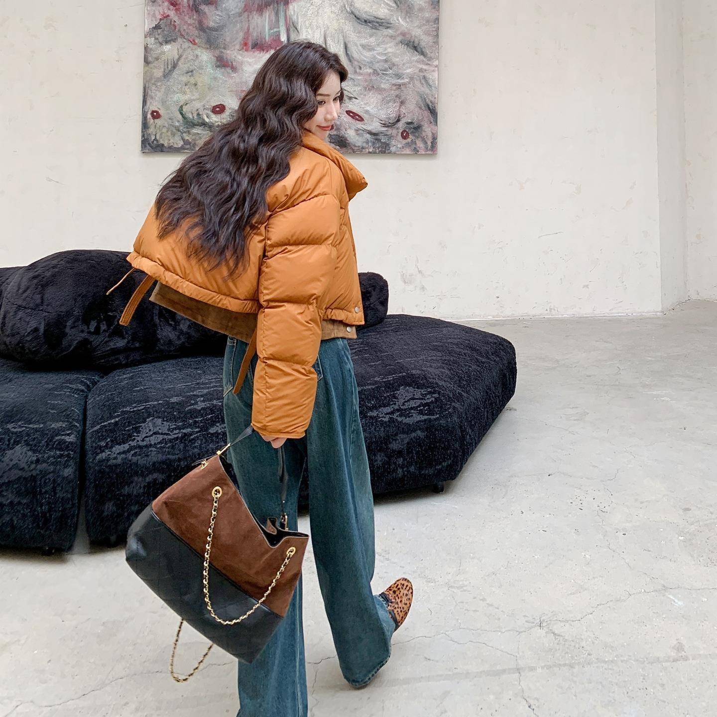 C116-257橘色短冬款接拼皮羽厚绒服女新款季小个子加面包服羽绒外