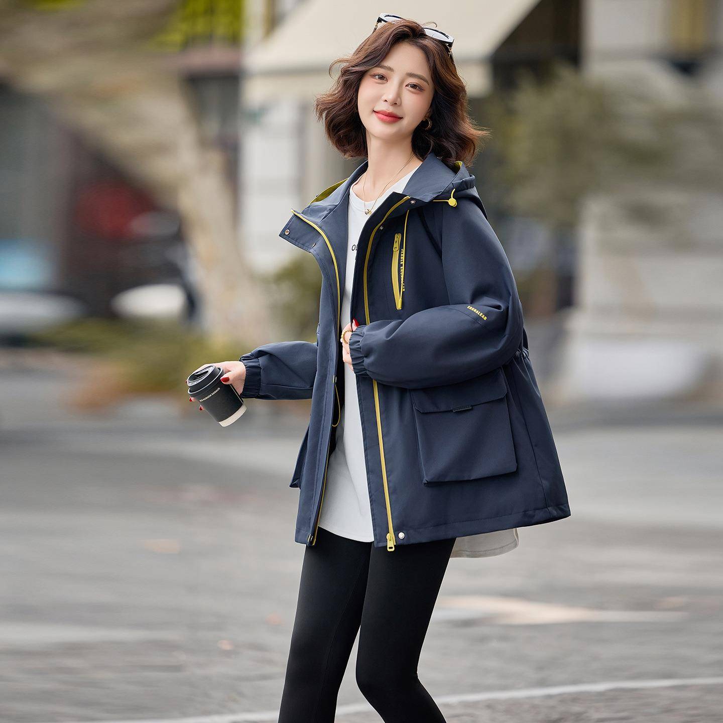 时冬尚冲锋衣外套少女2025秋新松装工收腰加绒连帽夹WW2557-1克潮