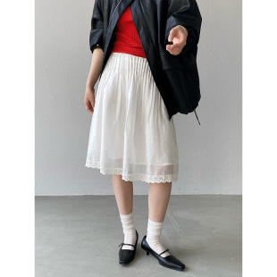 江左 韩系下摆蕾丝花边压褶白色半身裙女短款木耳边温柔裙子 6511