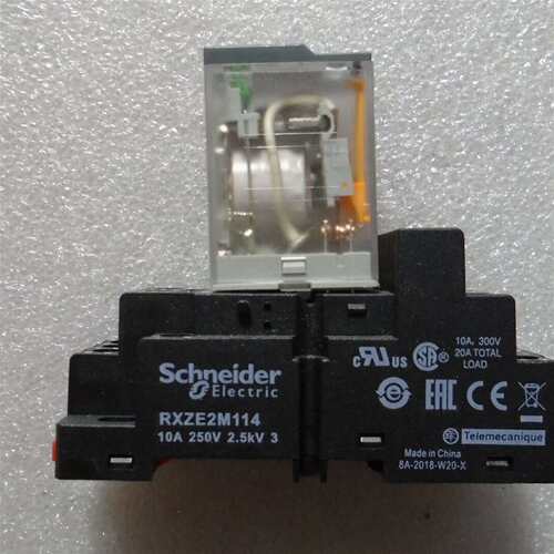 可维修继电器底座RXZE2M114，10A 250V 2.议价