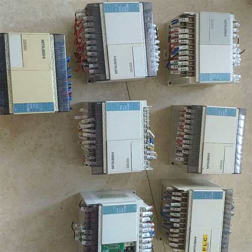 可维修PLC，FX1S一30MR一001，6只，成色如图议价