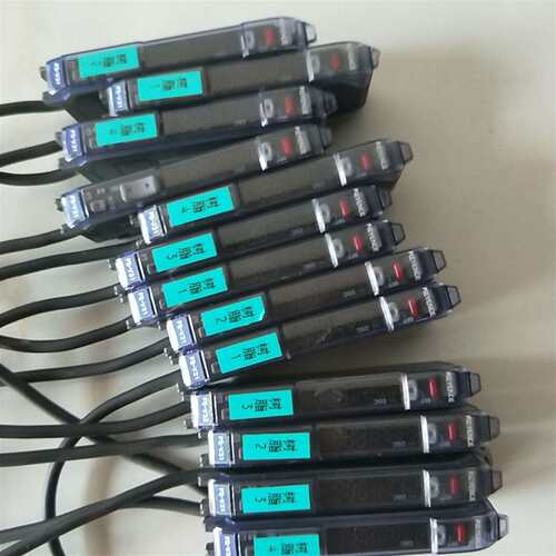 可维修FS-V31放大器，，成色如图，功能包议价