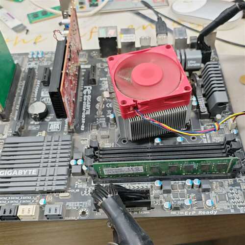 可维修技嘉 GA-Z68X-UD3R-B3.送亮机 C  PU .议价