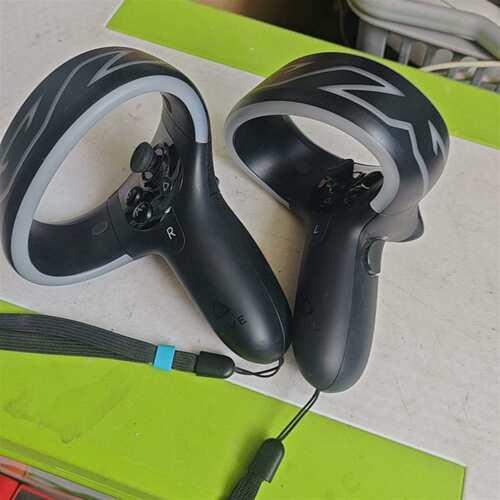 可维修HTC Vive Cosmos手柄一对，左右手都有议价