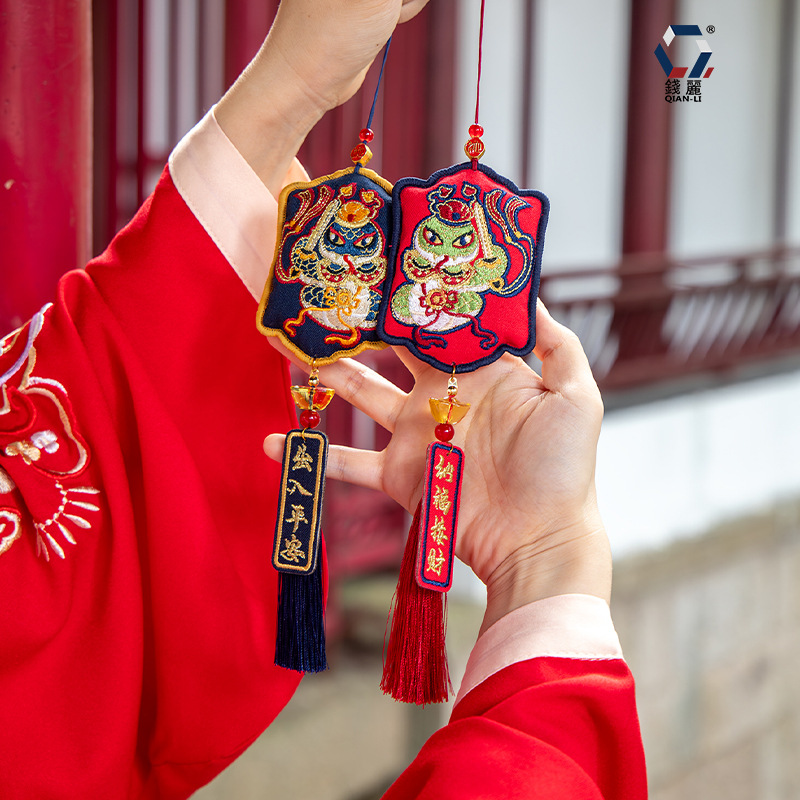 蛇年刺绣古风腰佩流苏醒狮香包袋