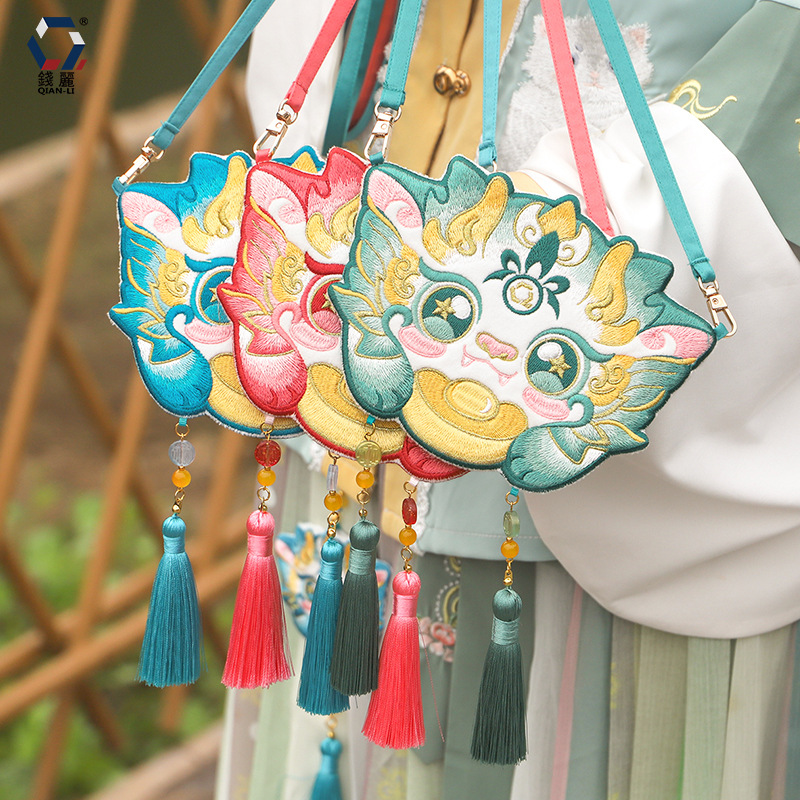 龙年汉服包新年汉服配饰