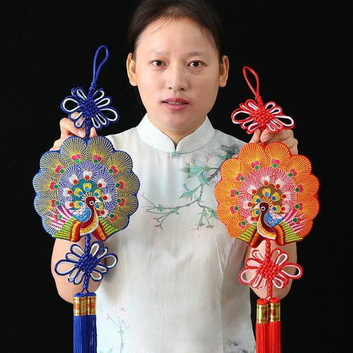 手工单面刺绣孔雀开屏民族特色