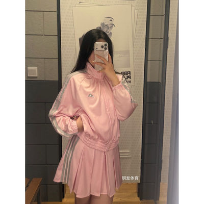 Adidas/阿迪达斯女26新款外套立领梭织运动仿皮夹克KS0038 KR7604
