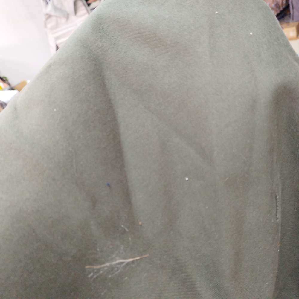 8块钱这一块1米乘1.5米的加绒军绿色帆布