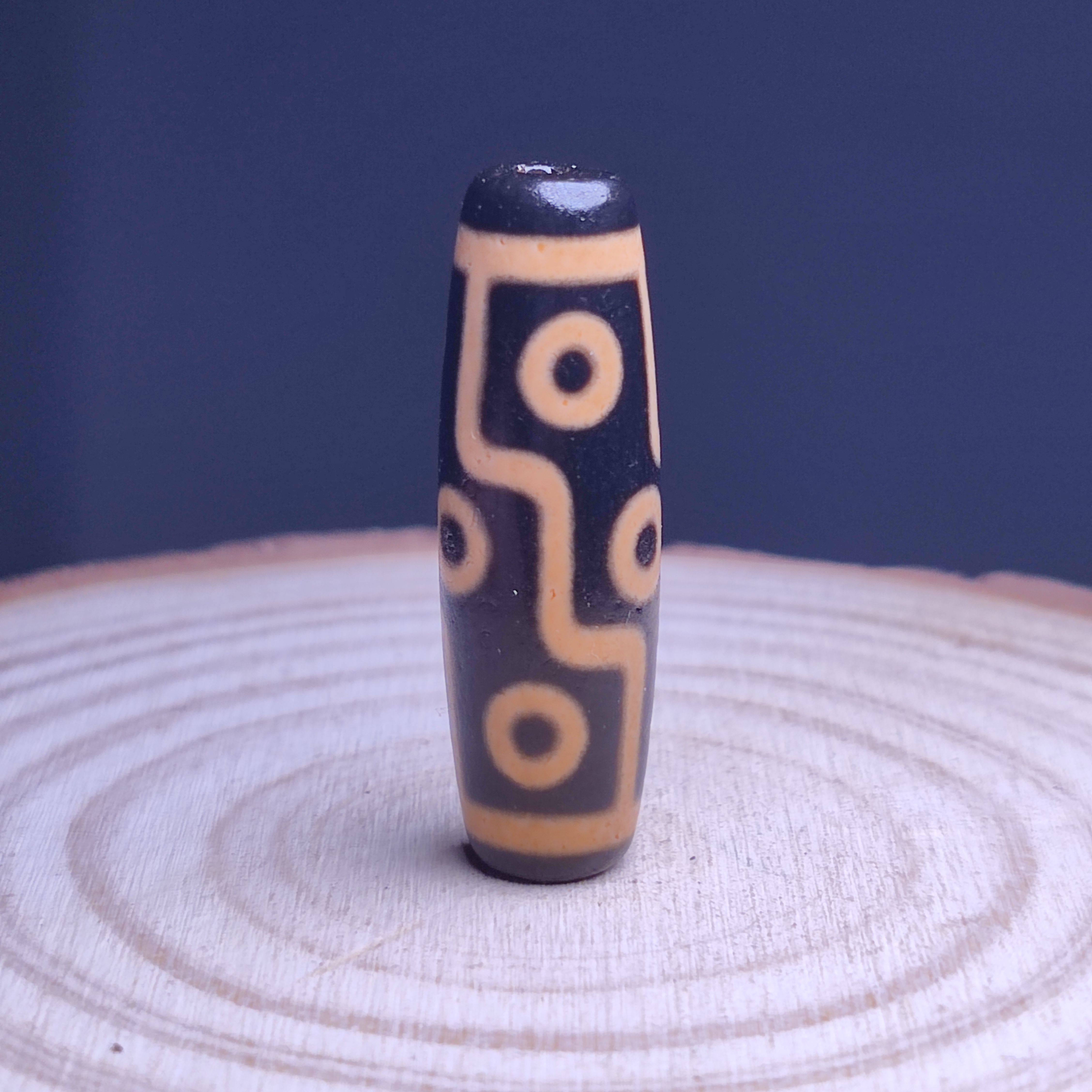 真品玛瑙牙黄天珠九眼吊坠项链锁骨链38毫米