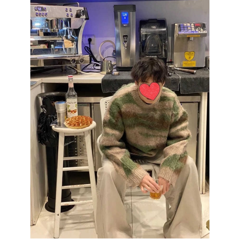 马海毛撞色条纹拼接毛衣男