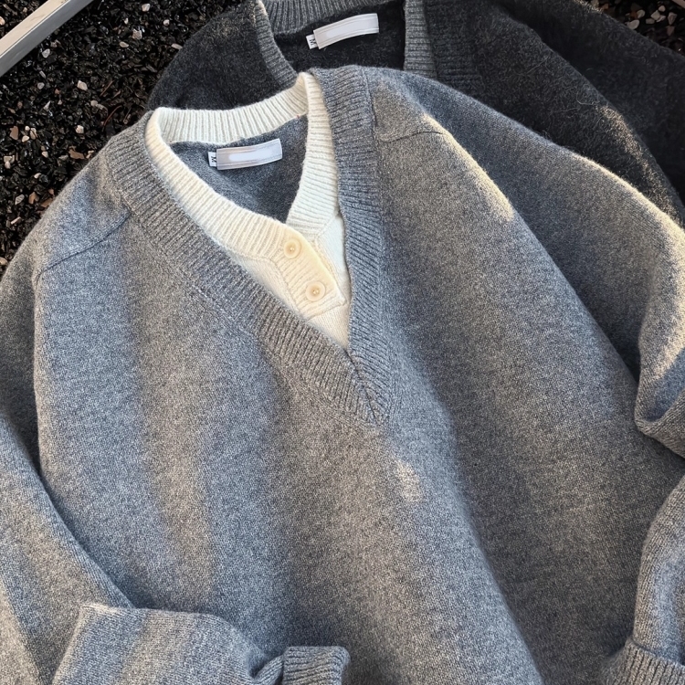 慵懒风假两件V领毛衣男