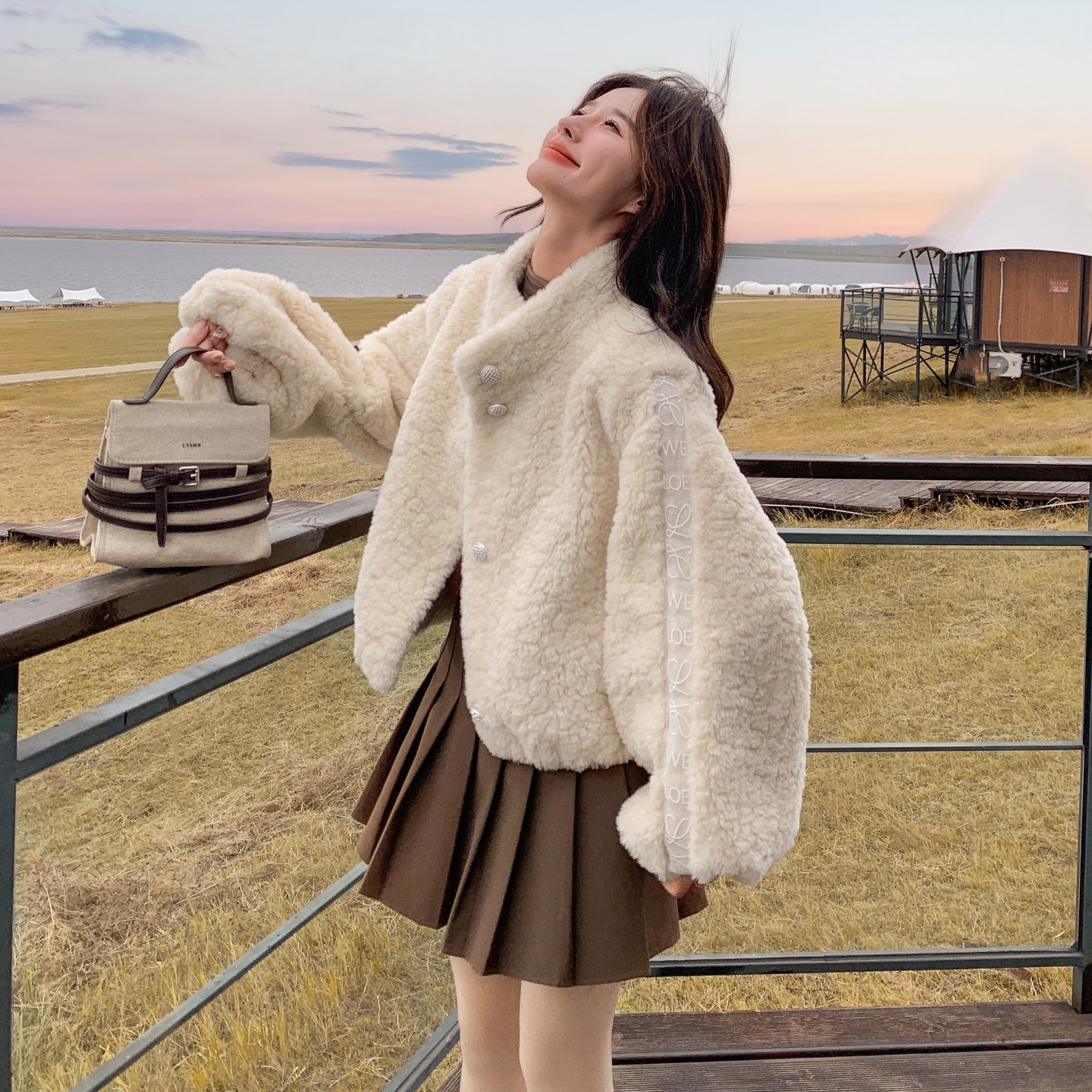 日本offcat蕾丝拼接羊羔毛棉服外套女2025冬季新款小个子富家千金