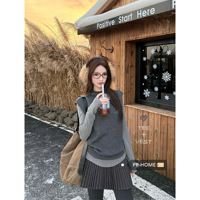 日本offcat巨好看的秋装一整套女韩系高领马甲背心内搭打底衫百褶