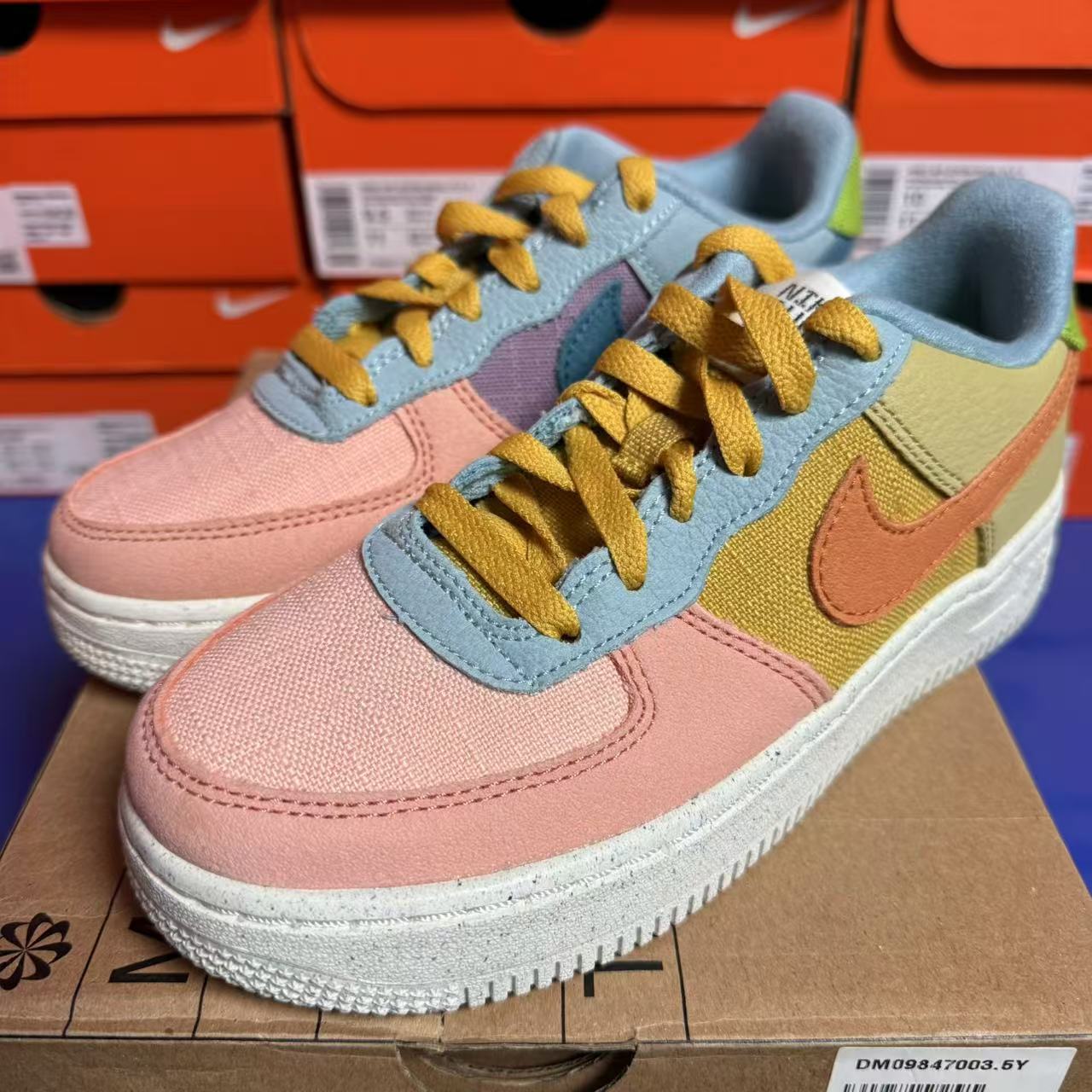 先锋运动 Nike Air Force 1 LV8 空军一号AF1低帮板鞋 DM0984-700