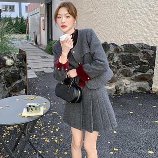 小香风羽绒套装女2024冬装新款气质名媛小个子短外套百褶裙两件套