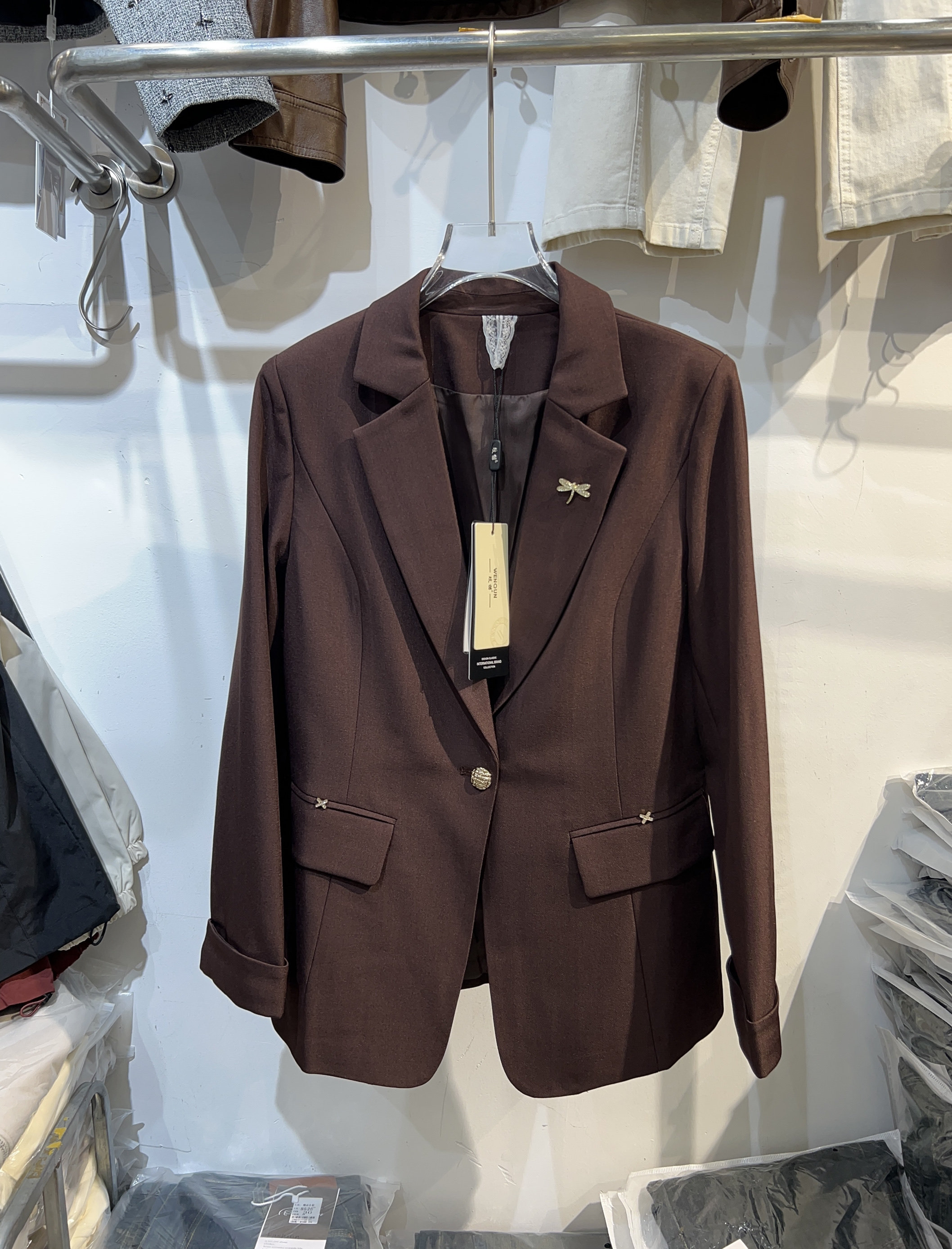 玟裙9929纯色女时尚百搭韩版西服洋气减龄专柜正品上衣减龄一粒扣