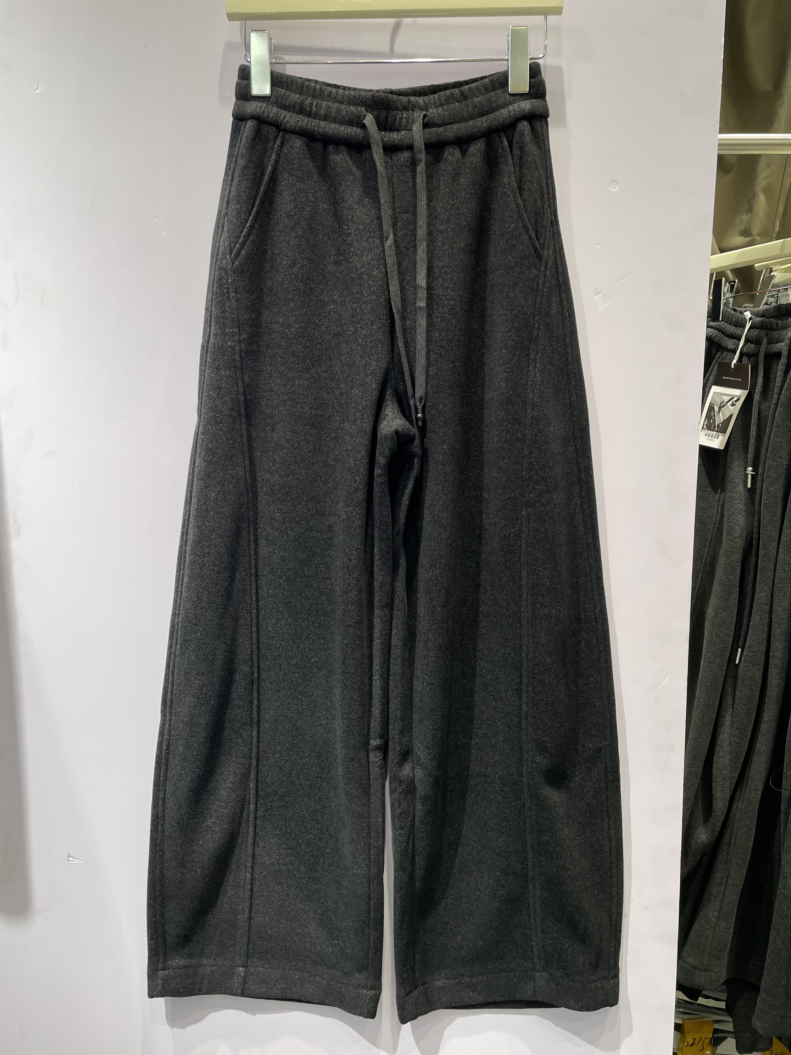 欧妮时格2688冬季加厚松紧腰抽绳直筒裤女宽松显瘦百搭休闲阔腿裤