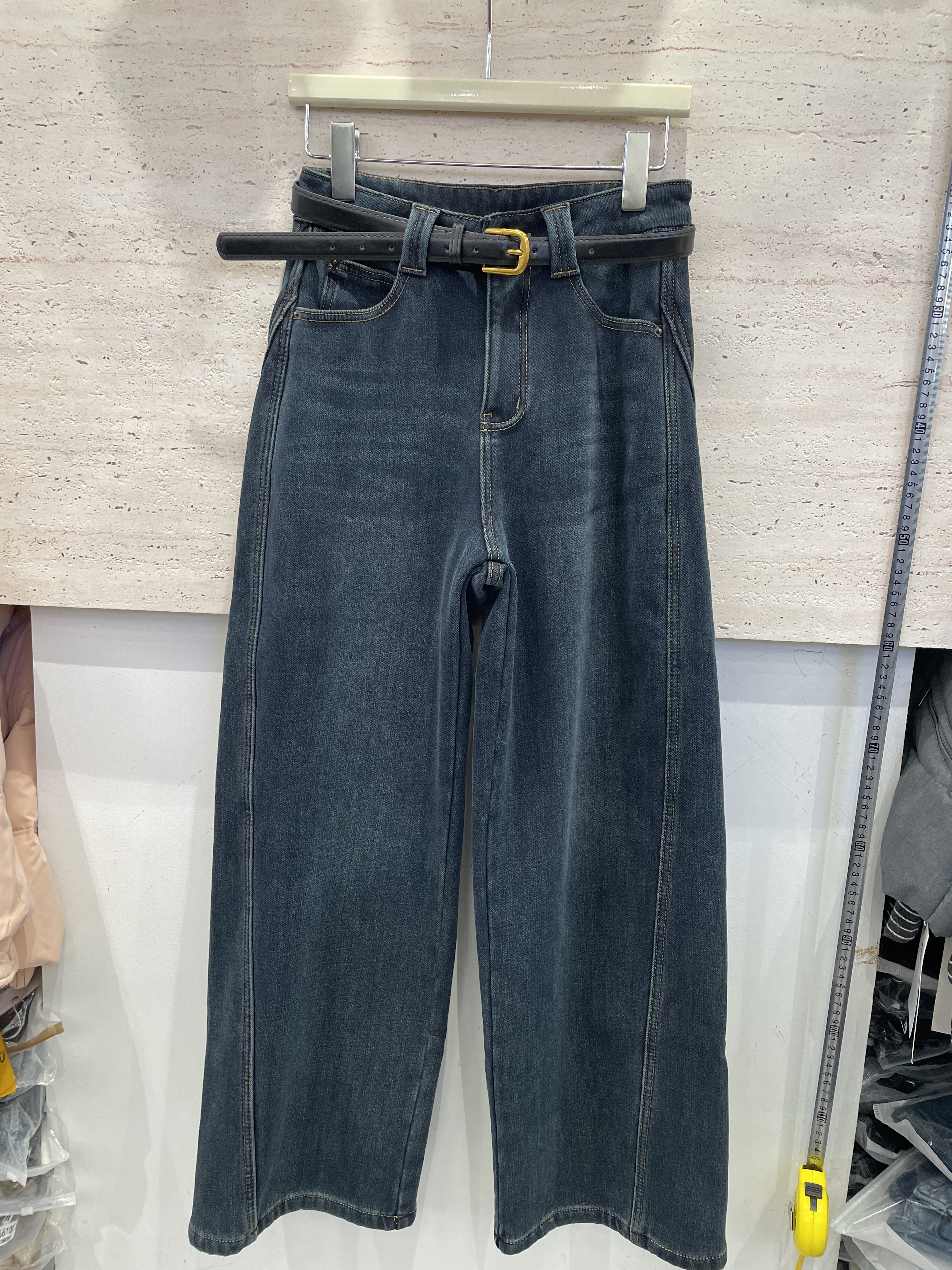 莉娜公主8005冬韩版设计感高腰弯刀牛仔裤女密绒百搭显瘦直筒裤子