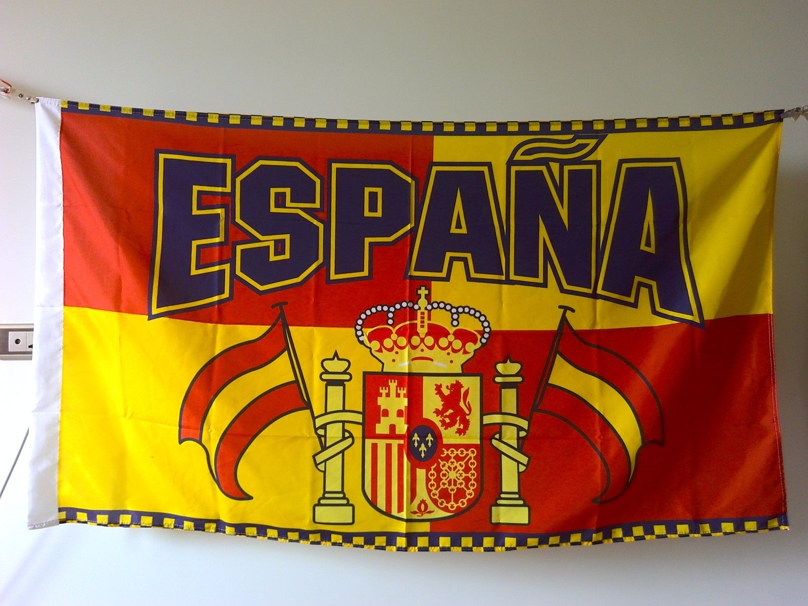 厂家直销，外贸店家货源供应， 100D 涤纶面料 双透 防水防晒 不褪色 快速优质,彩旗定做 一件定制 ，免费设计 .尺寸：3X5（90cmx150cm).