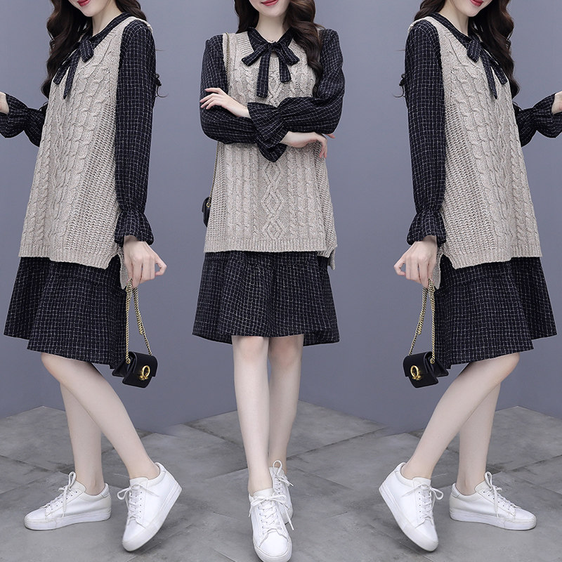 遮肚子显瘦针织连衣裙秋冬装2020新款女毛衣背心裙小个子两件套裙