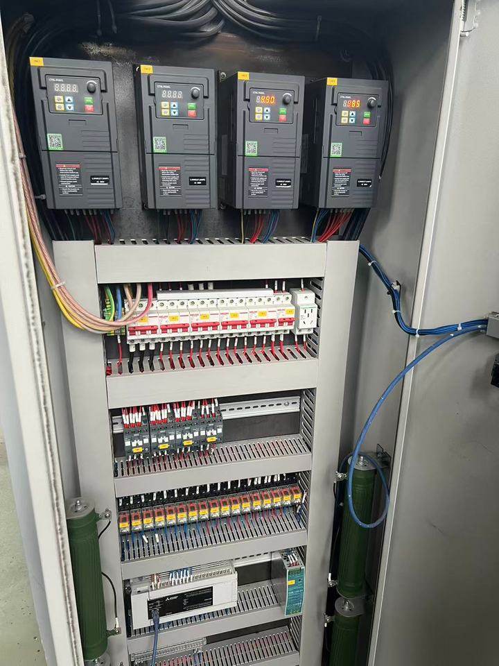 1月9日上海存放于上海市松江区民强路655弄16号内电池升降平台设备两台网络拍卖公告