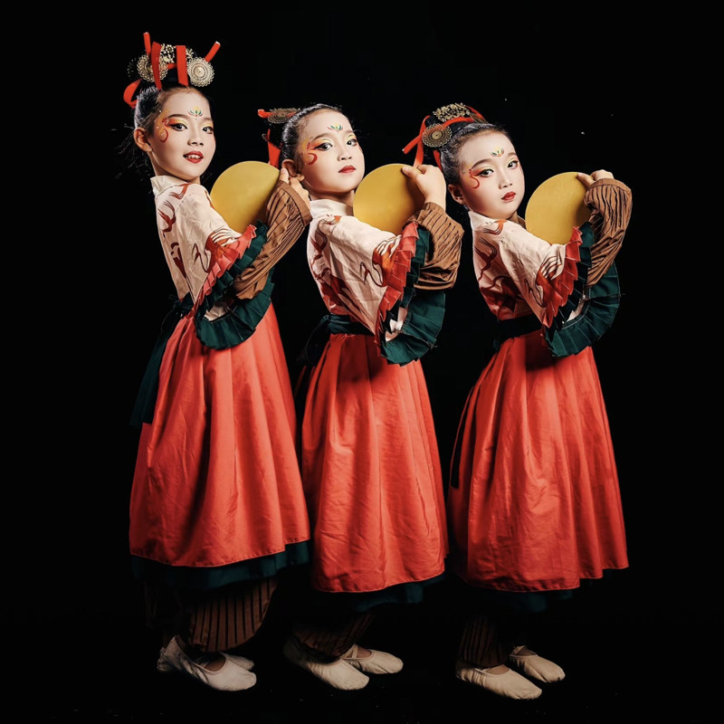 云川之舞执镜佣儿童演出服铜镜道具陶佣古装襦裙汉服舞蹈表演服装