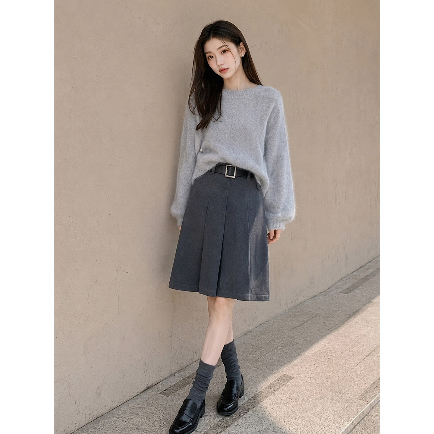 K2 ONLINESTORE 浅灰色软糯拉毛圆领针织衫女慵懒极简风宽松毛衣