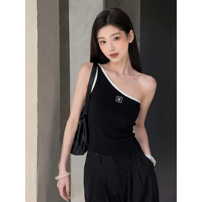 性感辣妹拼接露肩斜领吊带背心