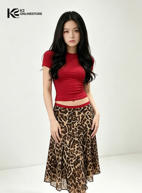 K2 ONLINESTORE 性感红色圆领短袖T恤衫女复古豹纹不规则半裙套装