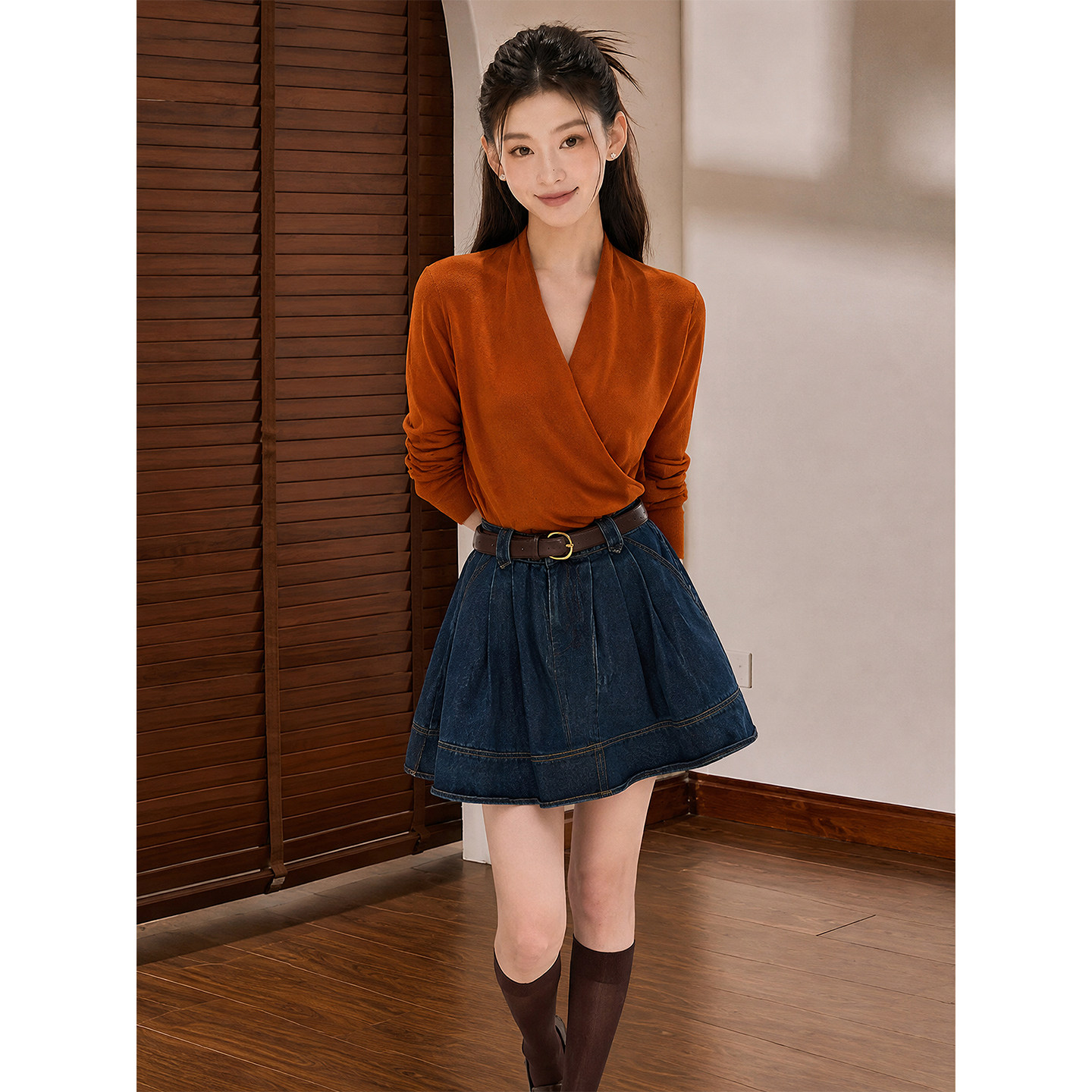 K2 ONLINESTORE 时尚简约v领针织上衣女复古收腰a字牛仔短裙套装