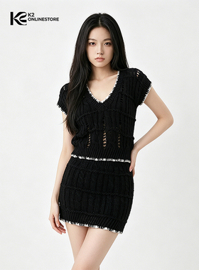 K2 ONLINESTORE 法式撞色v领短袖针织上衣女黑色收腰包臀半裙套装