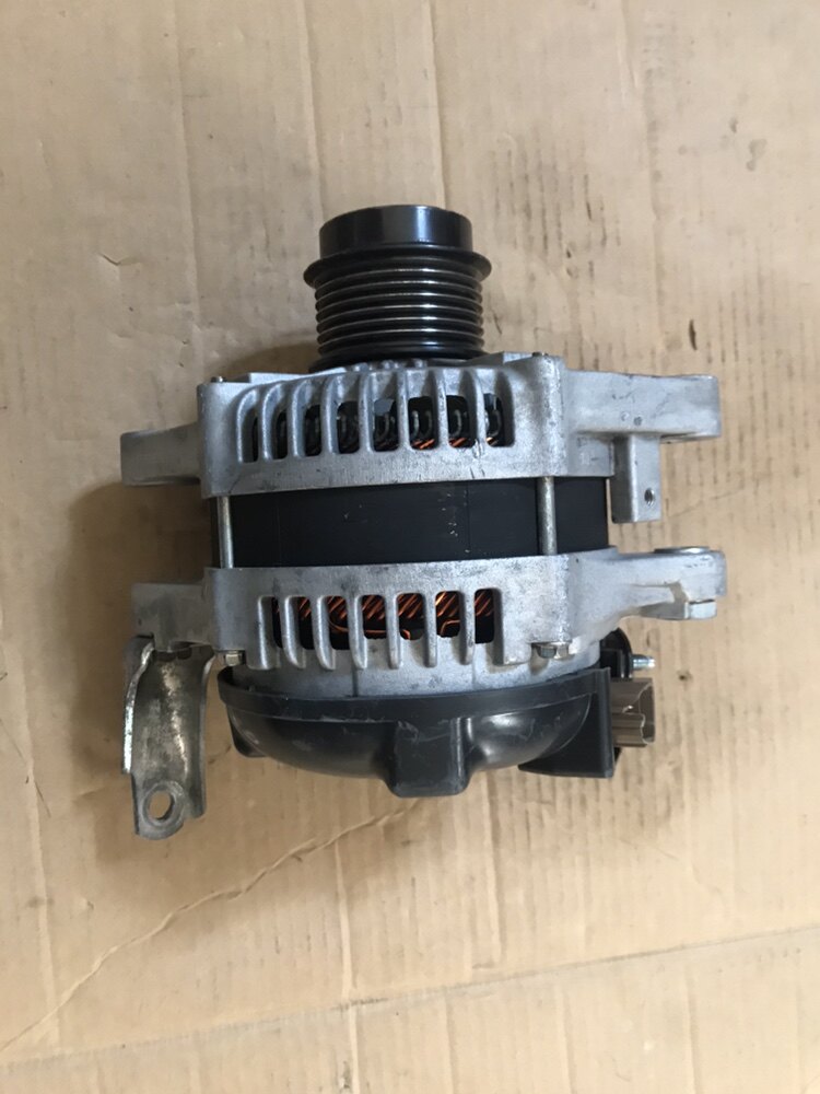 适用丰田07 08 09 10发电机