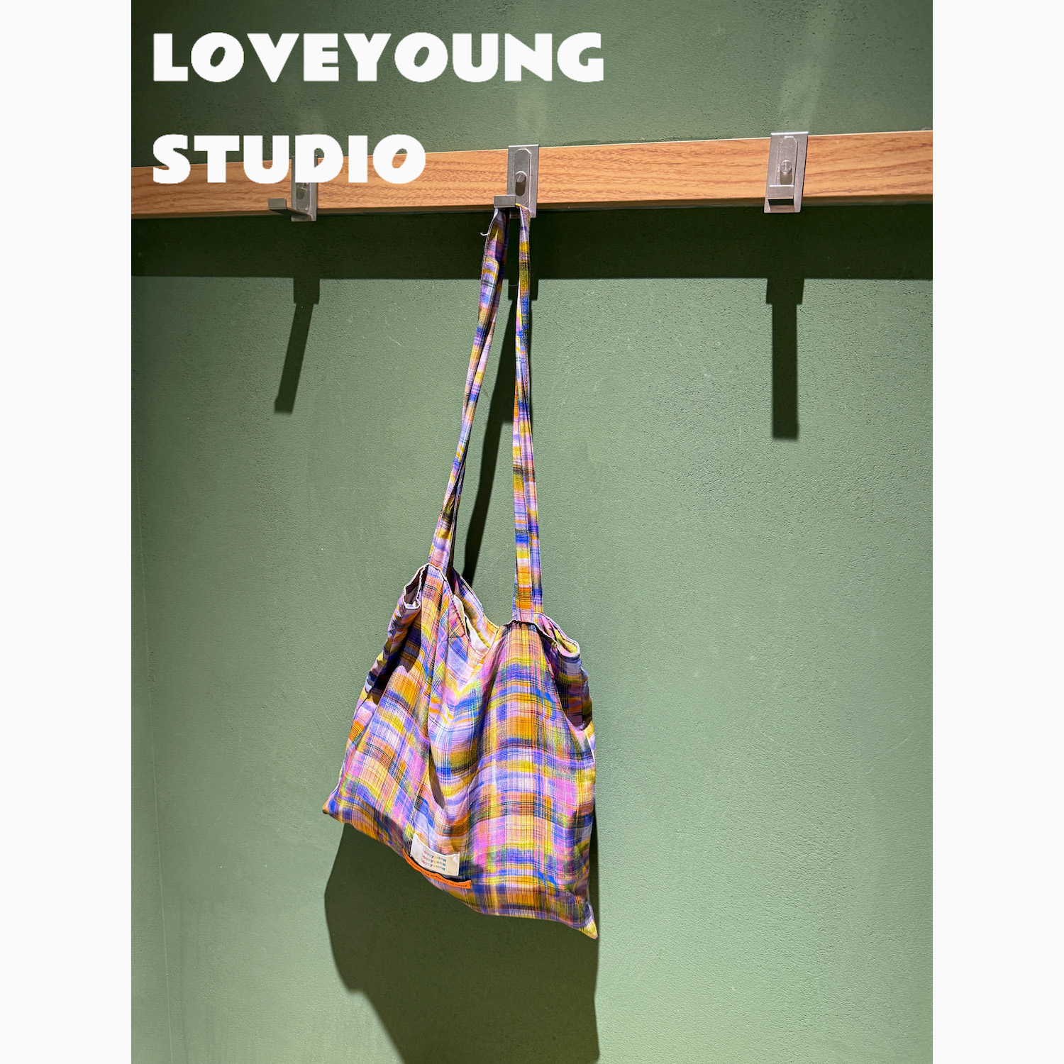 loveyoung原创“紫色霓虹”复古格纹慵懒风长肩带单肩包休闲布袋