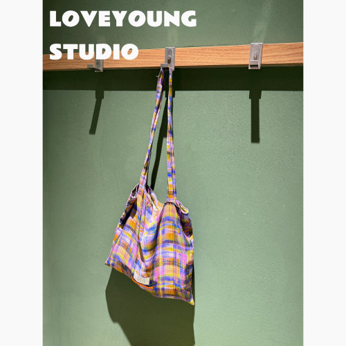 loveyoung原创“紫色霓虹”复古格纹慵懒风长肩带单肩包休闲布袋