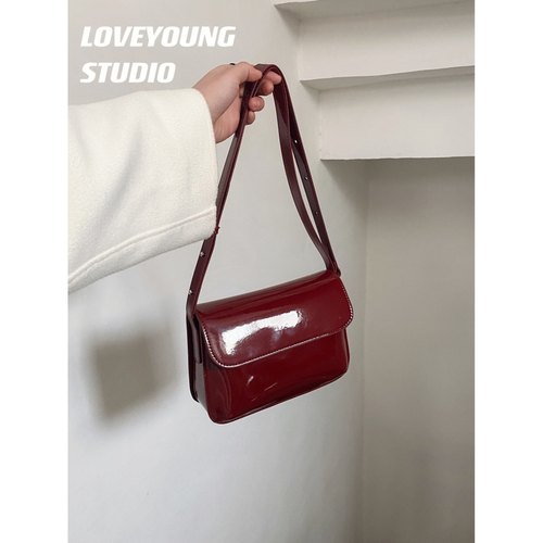loveyoung小方包亮面漆皮斜挎包
