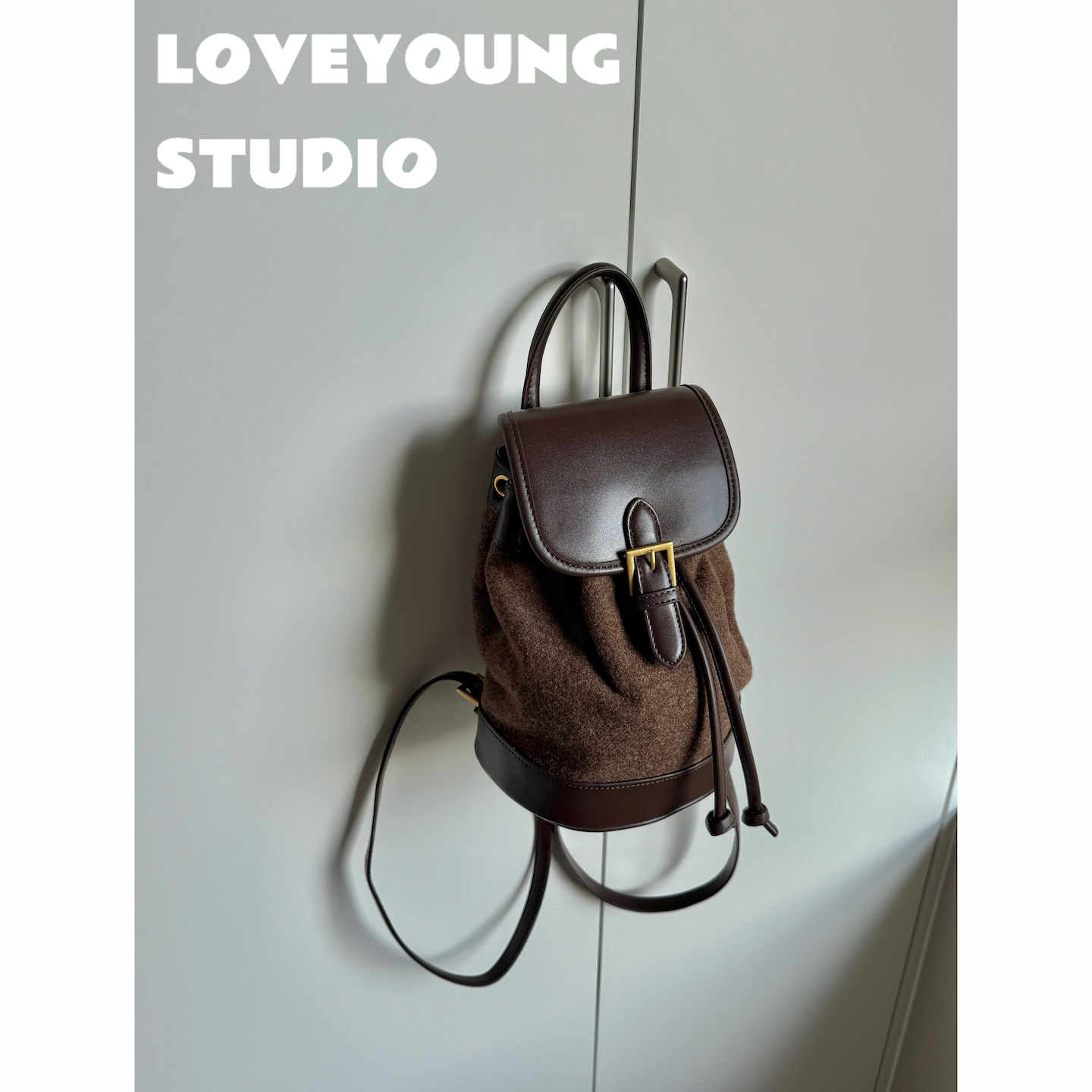 loveyoung “栗子松果”秋季新品 简约复古韩版毛呢拼接双肩包