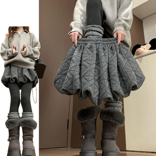 灰色慵懒风小众褶皱花苞裤女2026新款松弛感百搭休闲百搭菱格短裤