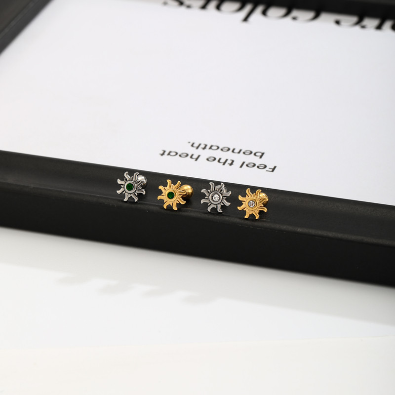 钛钢太阳花耳骨钉螺纹扣