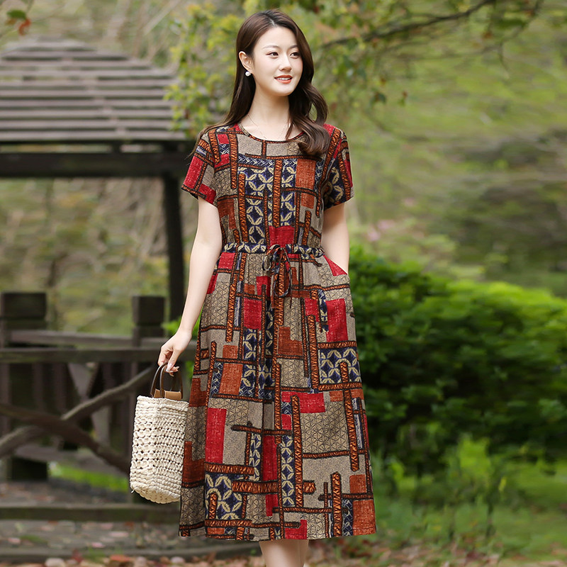 2025新款妈妈装棉绸民族风夏天流行裙子中老年女装过膝时尚连衣裙