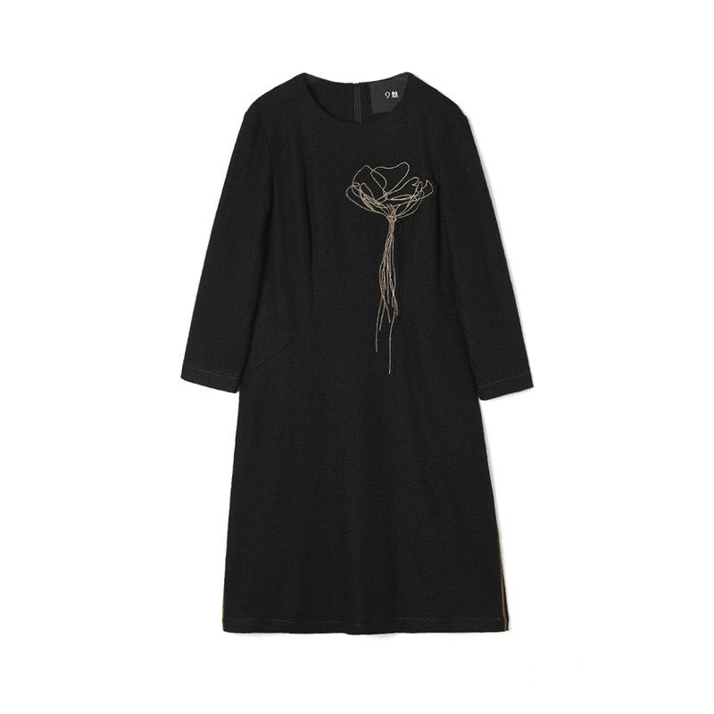 2025年冬装Outlets专柜 高端BE系列时尚感中裙修身复古长袖连衣裙