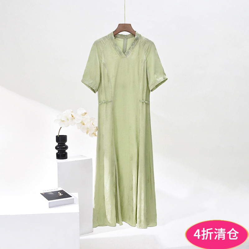 精美提花含真丝V领连衣裙