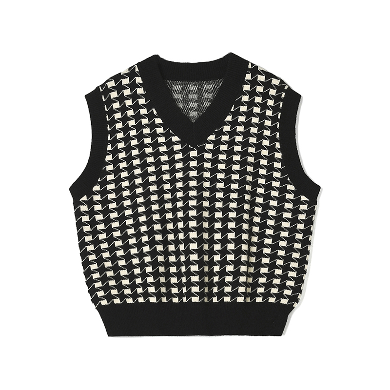 无袖上衣时尚叠穿毛衣