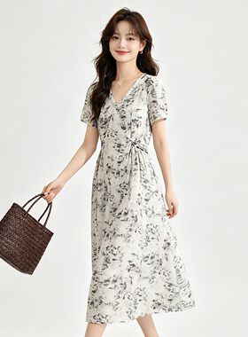 奥莱专柜品牌撤柜正品 SN夏装2026新款水墨画印花V领松紧腰连衣裙
