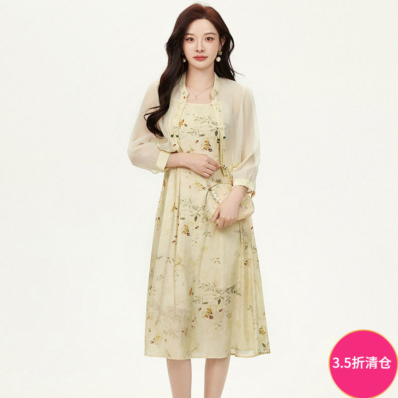 2025年秋装Outlets专柜 ZU系列 单排扣新中式上衣+吊带裙两件套装