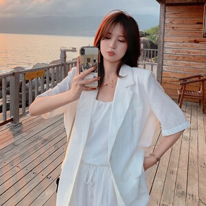 冷淡系高级感气质短袖上衣套装女2025夏季薄款休闲外套短裤两件套图片