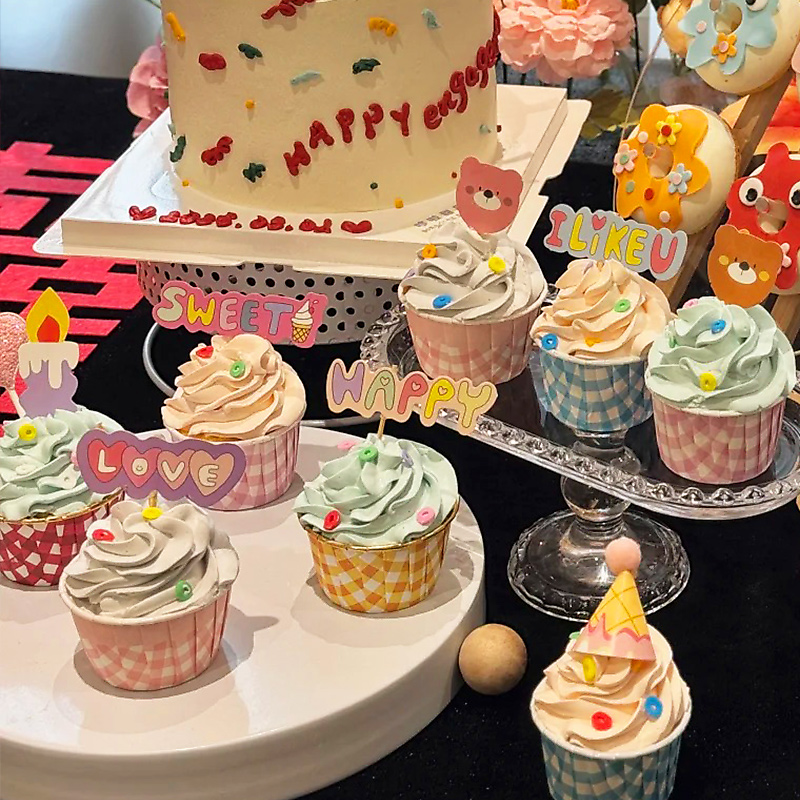 多巴胺主题甜品台插件彩色生日蛋糕装饰格纹纸杯插牌马卡龙帽摆件