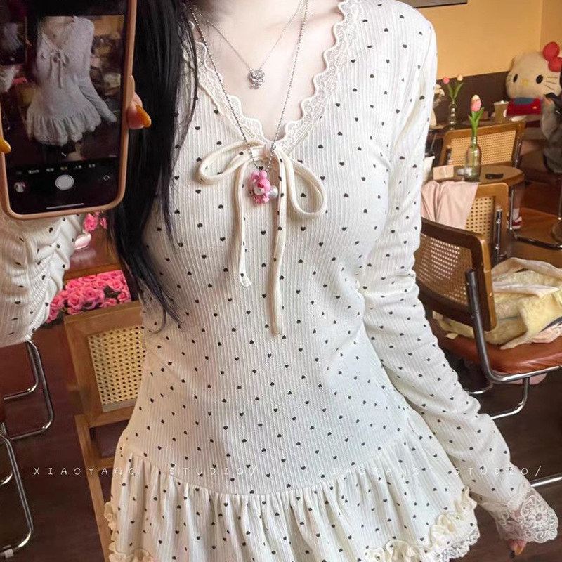 韩系蕾丝爱心波点长袖t恤女春秋2026新款修身甜美打底衫内搭上衣,女装/女士精品,常规大码外套,淘宝优惠券,粉丝福利购,淘宝优惠卷