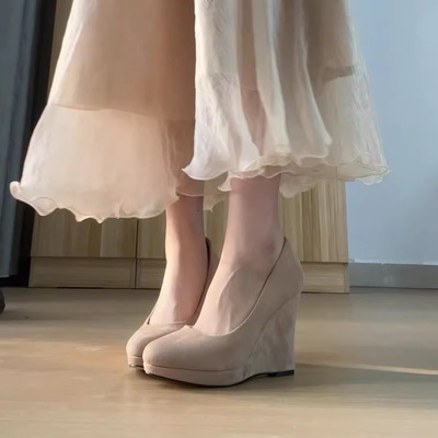 中古风厚底坡跟单鞋女2025秋冬